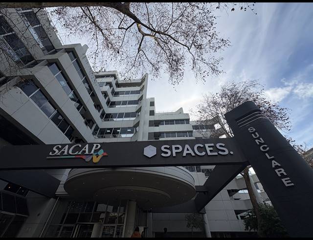 95M² OFFICE TO LET IN CLAREMONT